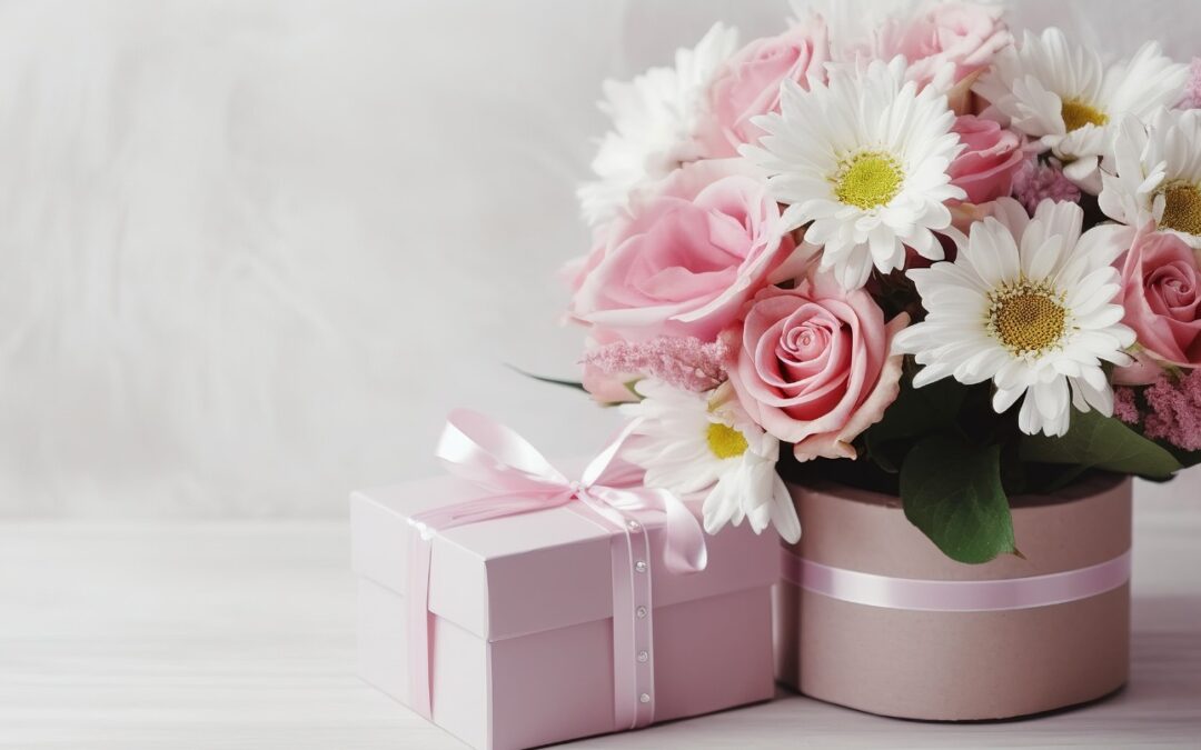 Caja regalo cumpleaños con flores para sorprender hoy